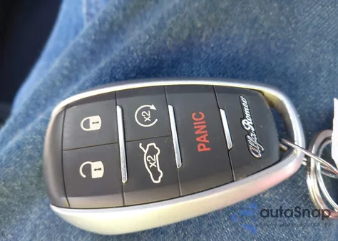 2019 Alfa Romeo Stelvio Ti Awd z USA, uszkodzony, nr VIN ZASPAKBN2K7C41155